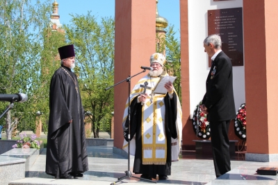 В траурном митинге чернобыльцев Минеральных Вод приняло участие духовенство