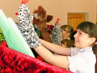 Юные актеры Ольгинского кукольного театра подружились с детдомовцами