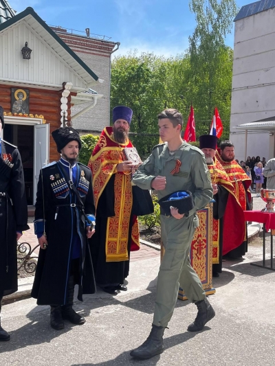 Юные казаки приняли присягу на кануне дня Победы