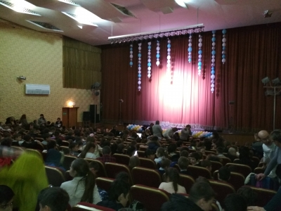 Дети из Минеральных Вод побывали на спектакле в Кисловодске