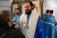 Архиепископ Феофилакт совершил литургию в храме хутора Красный Пахарь
