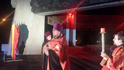 Духовенство Покровского собора приняло участие в митинге, посвящённом Дню Победы