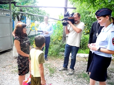 В рамках акции &quot;Соберем детей в школу&quot; в Железноводске помогли малообеспеченным семьям