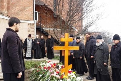 Духовенство Минераловодского округа помолилось у могилы протоиерея Илии Агеева