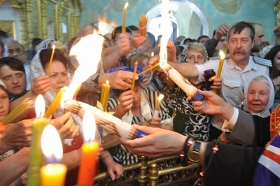 Благодатный огонь освещает Северный Кавказ светом Христовым