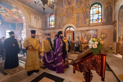 Архиепископ Феофилакт совершил литургию в Ольгинском храме Железноводска